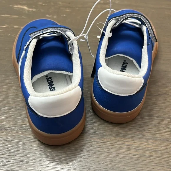 NWT! Blue Kids Shoes with White Accents - Picture 3 of 7